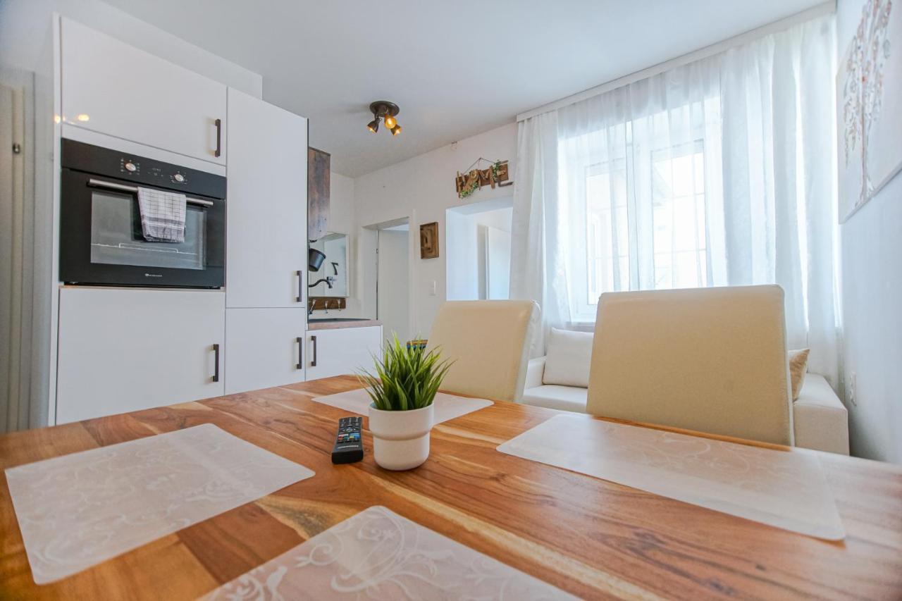 Auszeit Steiraland 7 Mit Ueberdachten Balkon Und Parkplatz لوبن المظهر الخارجي الصورة